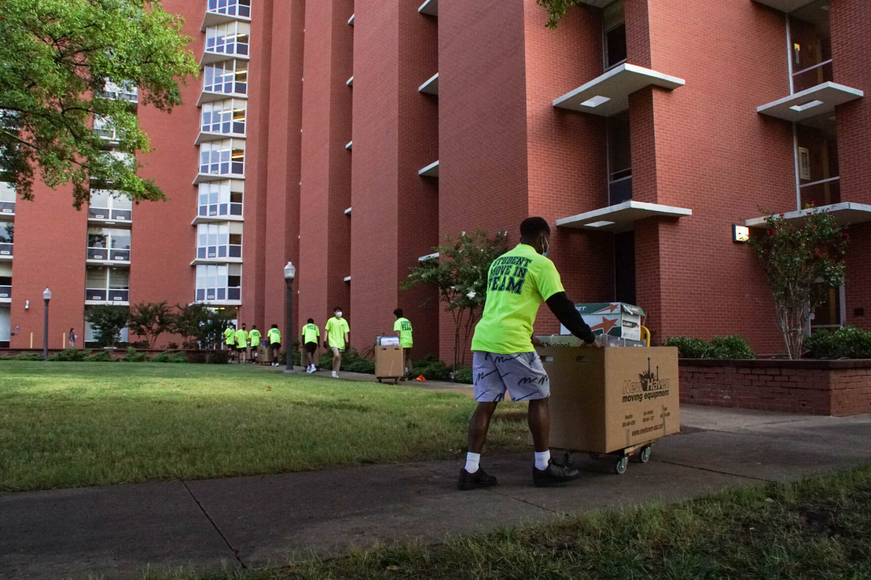 Student Move In Team